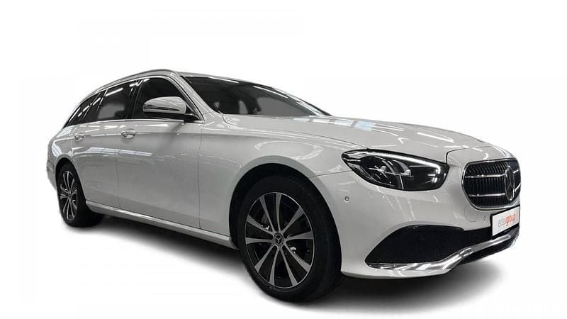 Branco Usado 2022 Mercedes E300 Carrinha | € 32.990 (Super Preço) - Imagem 1/4
