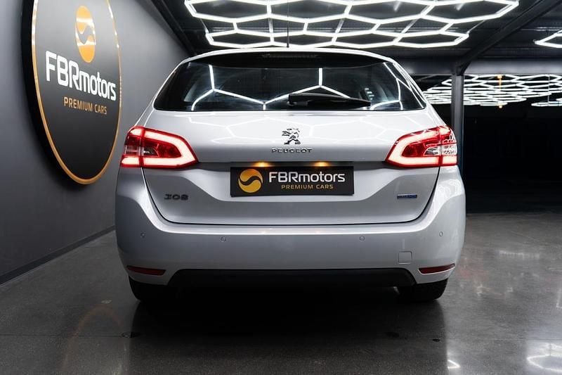 Usado Peugeot 308 SW 100 HP (73 kW) 2016 Cinzento Carrinha