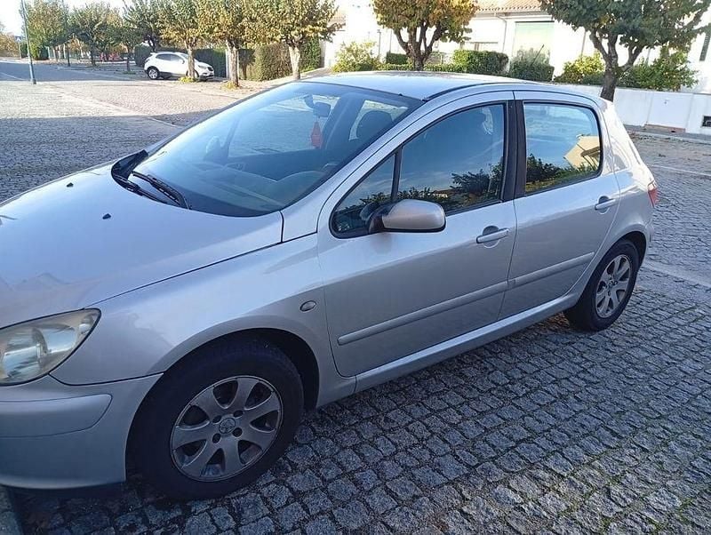 Usado 2005 Peugeot 307 Sedan | € 3.750 (Caro) - Imagem 1/4