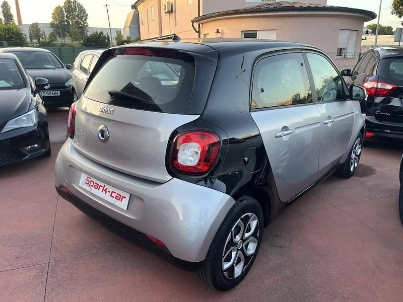 Usado Smart ForFour 71 HP (52 kW) 2015 Cinzento Citadino