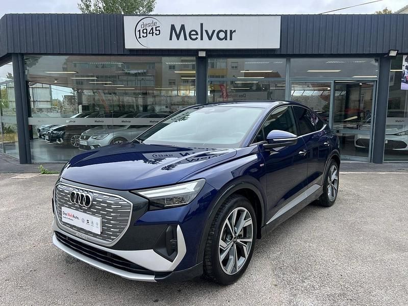 Azul Usado 2024 Audi Q4 e-tron S-line plus SUV | € 48.500 - Imagem 1/4
