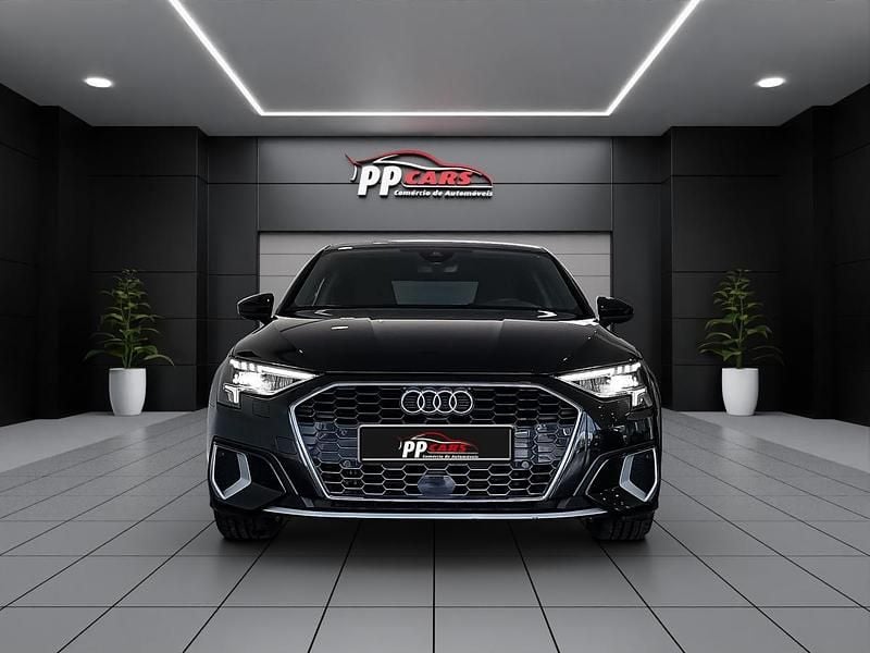 Usado Audi A3 110 HP (80 kW) 2022 Preto Sedan