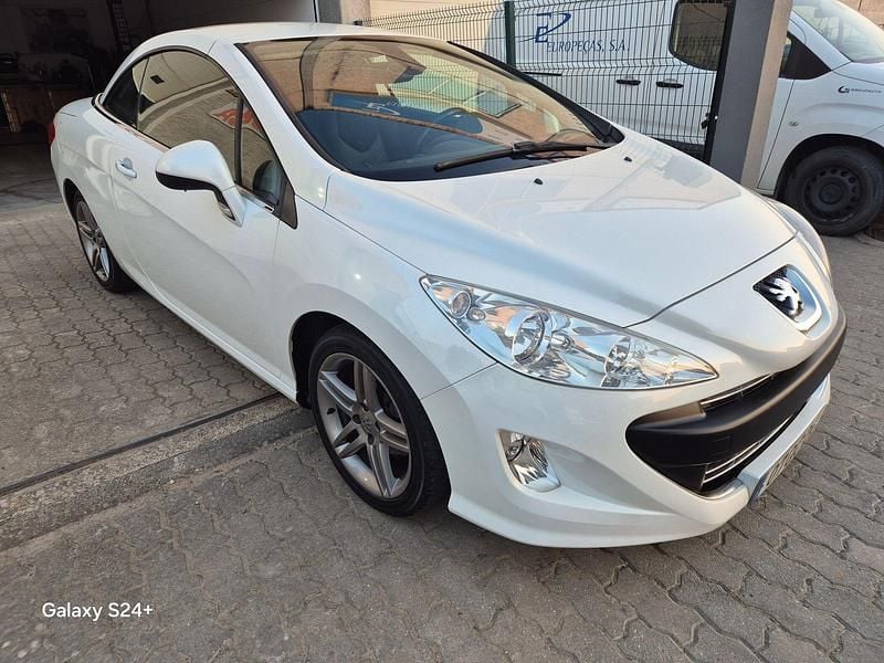 Usado Peugeot 308 CC Sport 112 HP (82 kW) 2010 Branco Cabrios