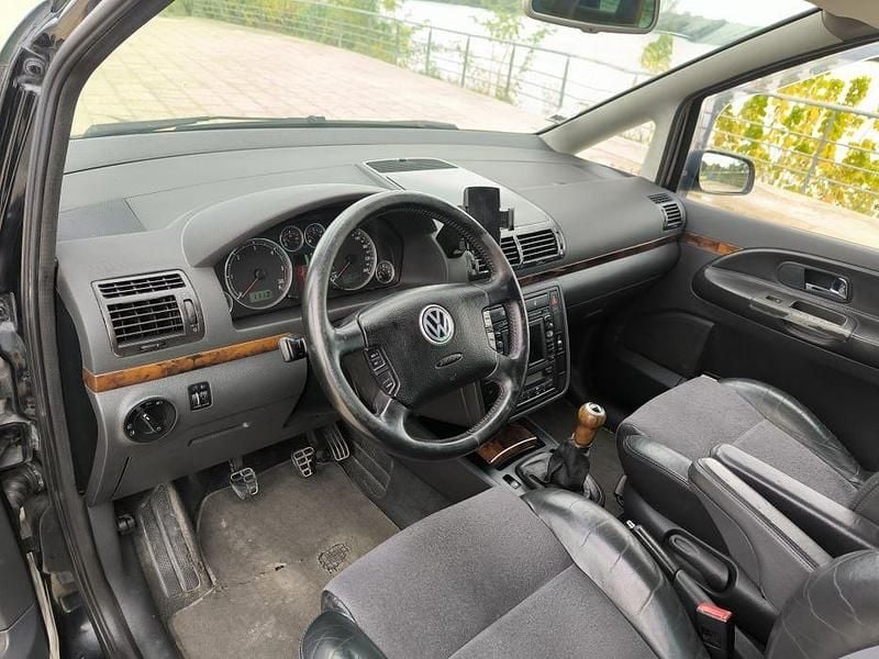 Usado VW Sharan Highline 115 HP (84 kW) 2002 Monovolume