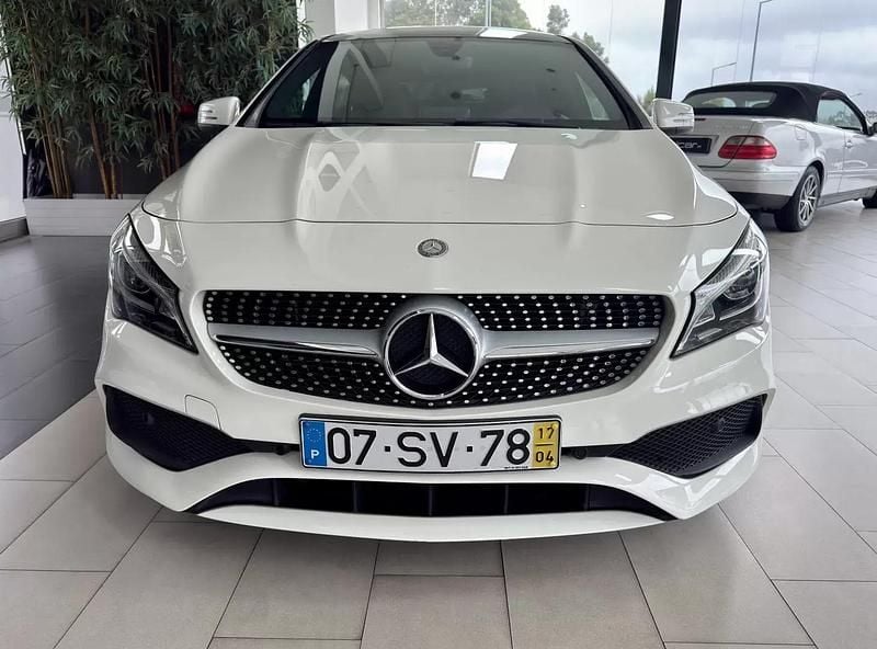 Usado Mercedes CLA220 AMG line 177 HP (130 kW) 2017 Branco Sedan
