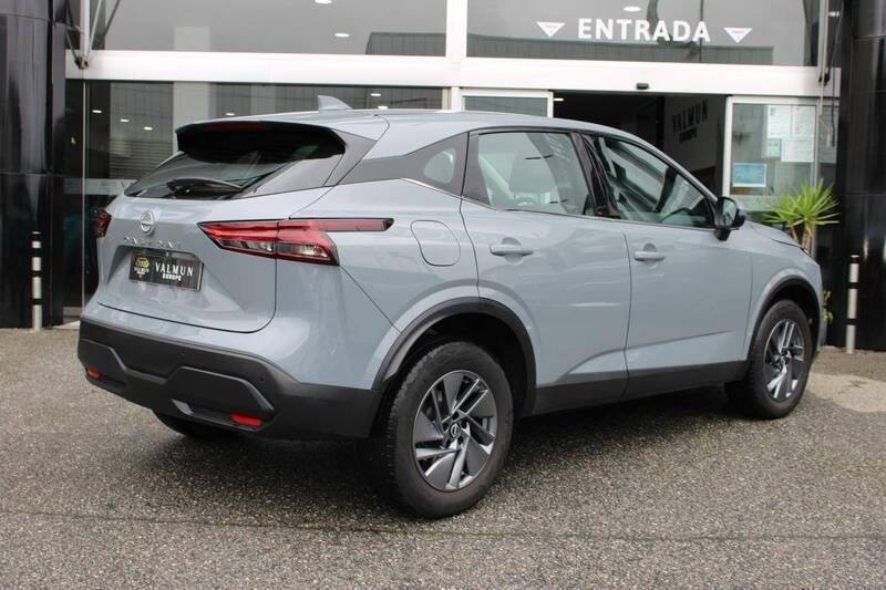 Usado Nissan Qashqai 158 HP (116 kW) 2023 Cinzento SUV