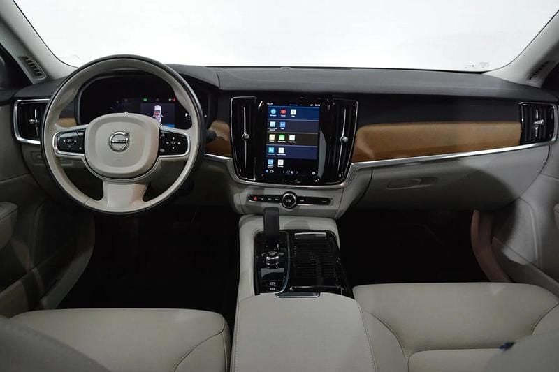 Usado Volvo S90 391 HP (287 kW) 2022 Preto Sedan