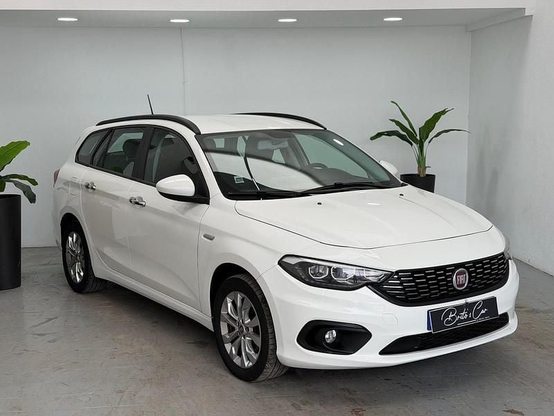 Branco Usado 2020 Fiat Tipo Lounge Carrinha | € 12.990 (Preço justo) - Imagem 1/4
