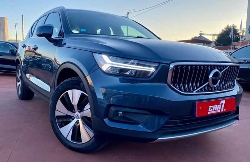 Azul escuro Usado 2021 Volvo XC40 Inscription SUV | € 27.000 (Super Preço) - Imagem 1/4