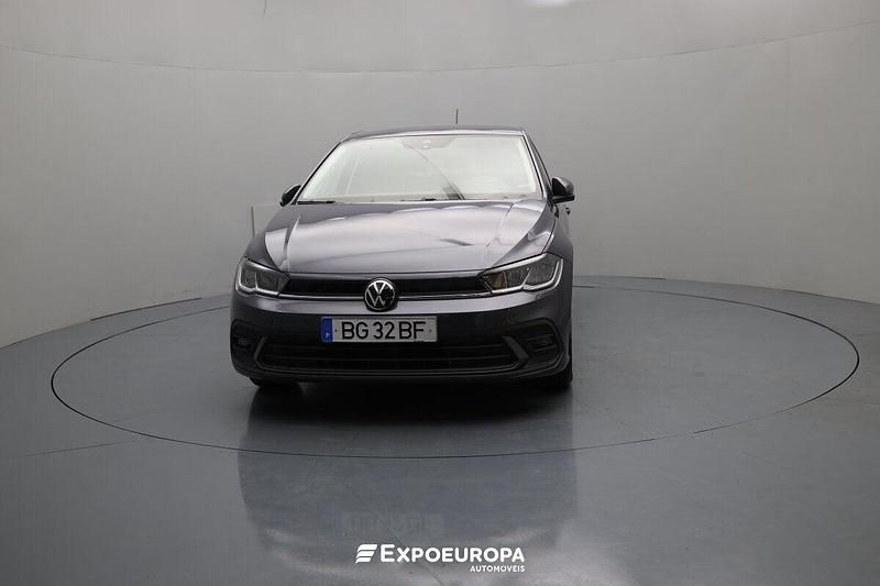 Cinza Usado 2023 VW Polo Life Sedan | € 19.990 (Preço justo) - Imagem 1/4