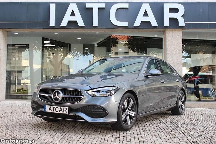 Cinza Usado 2022 Mercedes C220 Avantgarde Sedan | € 41.900 (Preço justo) - Imagem 1/1