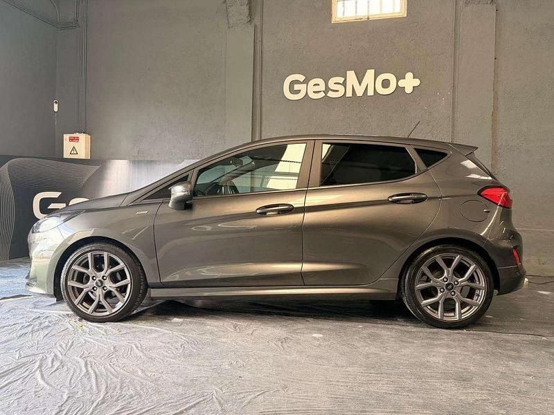 Usado Ford Fiesta 100 HP (73 kW) 2023 Cinzento Citadino
