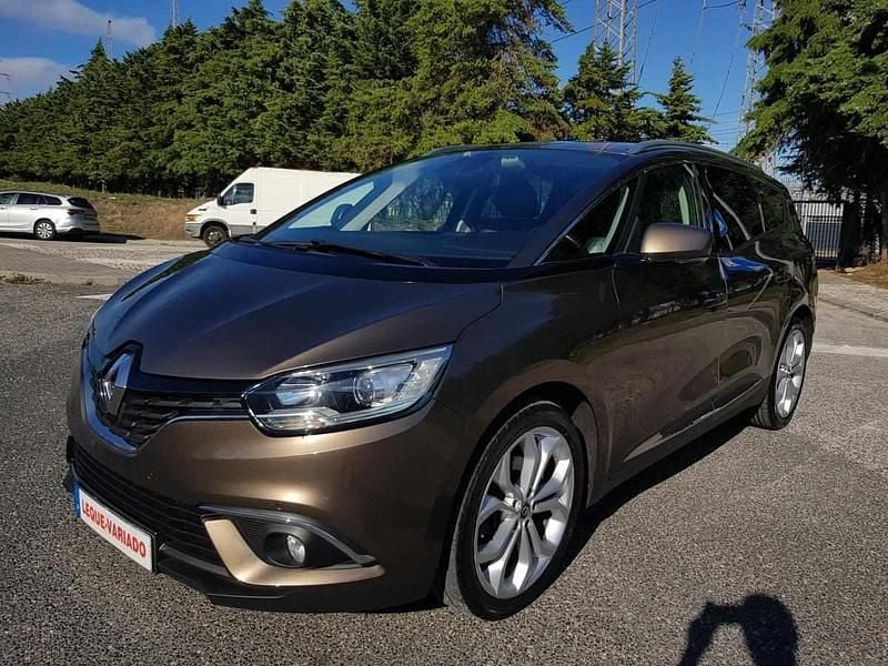 Cinzento Usado 2018 Renault Scénic Monovolume | € 11.950 (Bom preço) - Imagem 1/4