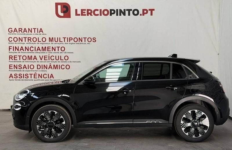 Usado Fiat 600 La Prima 136 HP (100 kW) 2024 Preto SUV
