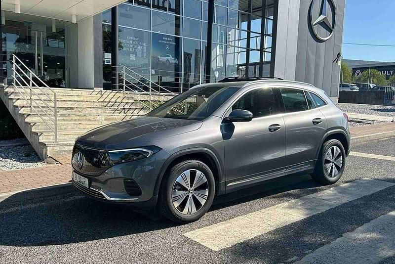 Cinzento Usado 2024 Mercedes EQA250+ Progressive SUV | € 41.900 (Preço justo) - Imagem 1/4