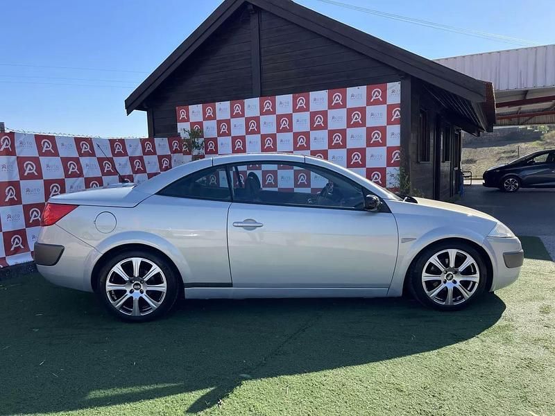 Usado Renault Mégane Cabriolet Dynamique 110 HP (80 kW) 2004 Cinzento Cabrios