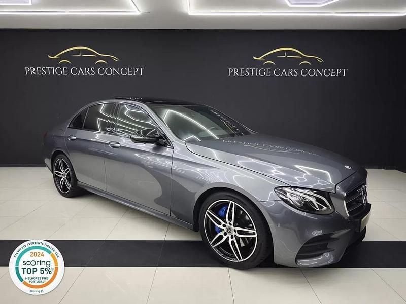 Cinza escuro Usado 2018 Mercedes E220 AMG line Sedan | € 32.950 (Bom preço) - Imagem 1/4