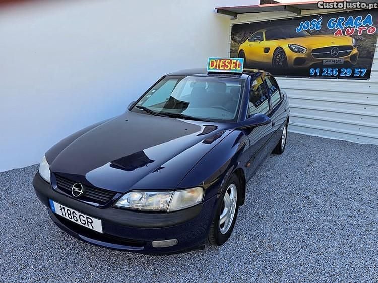 Preto Usado 1996 Opel Vectra Sedan | € 1.450 - Imagem 1/1