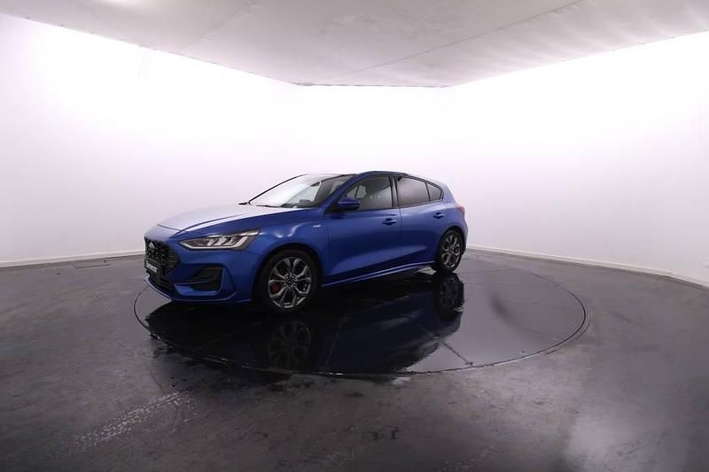 Azul Usado 2022 Ford Focus | € 19.450 (Preço justo) - Imagem 1/4