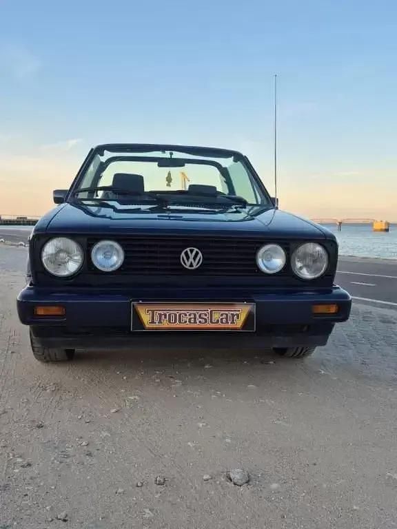 Usado VW Golf Cabriolet 90 HP (66 kW) 1991 Azul Cabrios