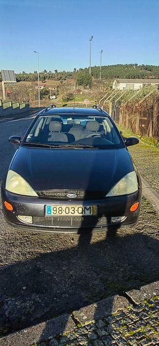 Usado Ford Focus 90 HP (66 kW) 2000 Sedan