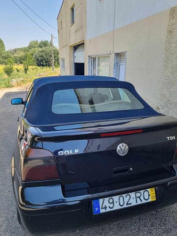 Usado VW Golf Cabriolet 90 HP (66 kW) 2001 Azul Cabrios