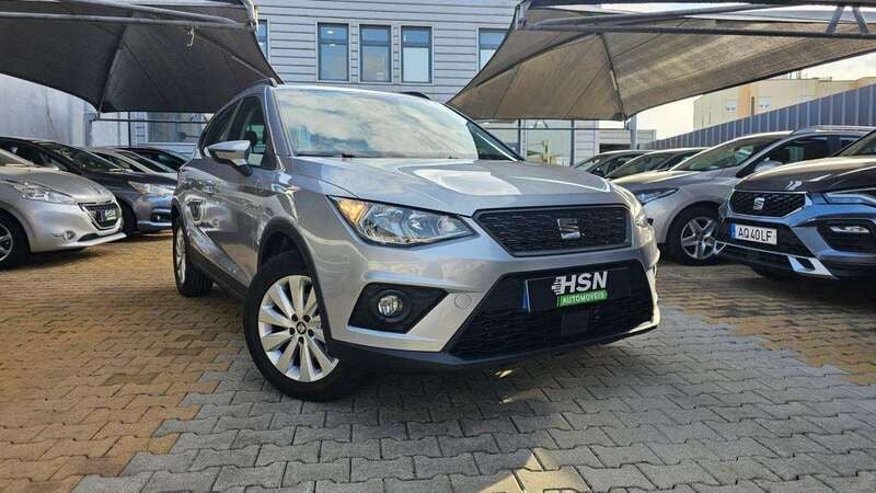 Cinza Usado 2020 Seat Arona Reference SUV | € 15.400 (Preço justo) - Imagem 1/4