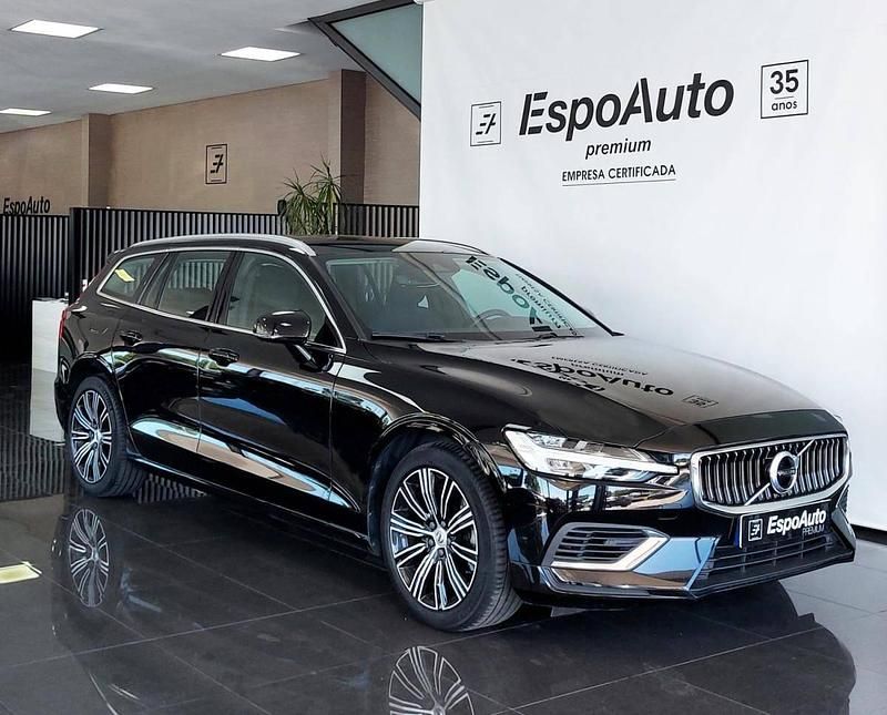 Preto Usado 2021 Volvo V60 Carrinha | € 30.900 (Preço justo) - Imagem 1/4