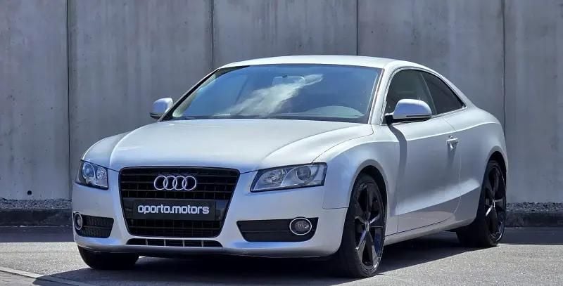 Cinza Usado 2009 Audi A5 Coupé | € 14.990 (Preço justo) - Imagem 1/4