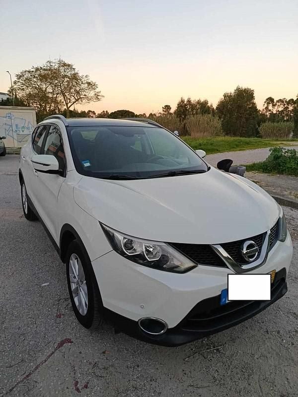 Usado Nissan Qashqai 110 HP (80 kW) 2017 Branco SUV