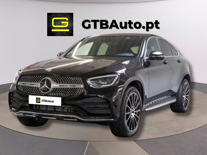 Preto Usado 2021 Mercedes GLC300 AMG SUV | € 56.900 - Imagem 1/4