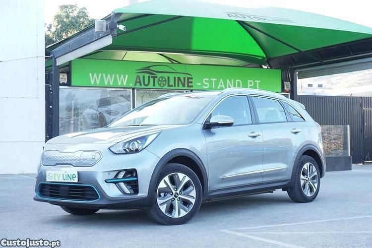 Cinza Usado 2022 Kia e-Niro SUV | € 24.500 (Bom preço) - Imagem 1/1
