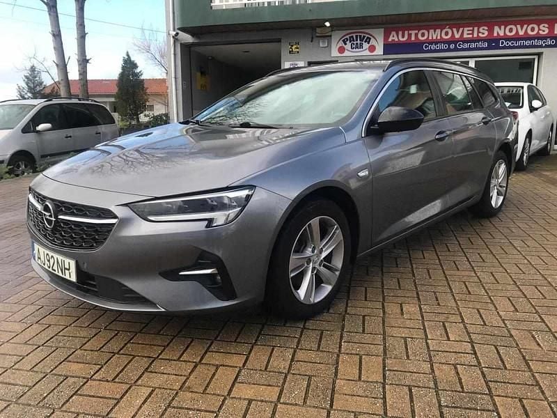 Usado Opel Insignia 122 HP (89 kW) 2021 Cinzento Carrinha