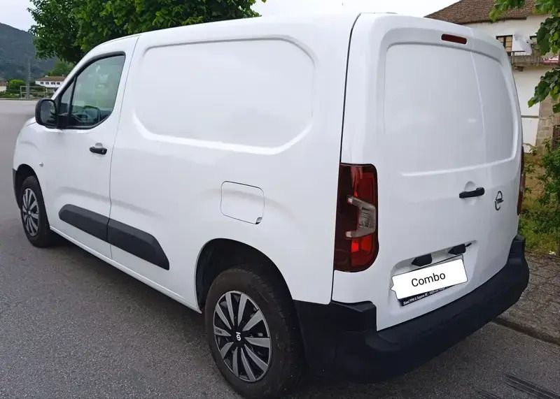 Usado Opel Combo 80 HP (58 kW) 2019 Branco Monovolume