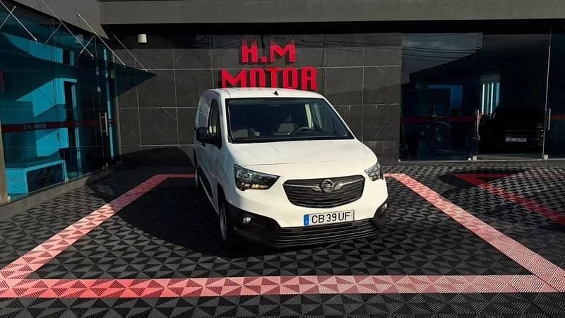 Usado Opel Combo Edition 90 HP (66 kW) 2021 Branco Monovolume