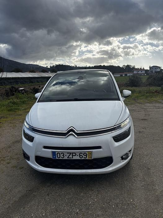 Usado 2015 Citroën C4 Picasso Monovolume | € 6.500 - Imagem 1/4