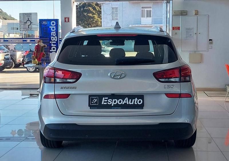 Usado Hyundai i30 Style 115 HP (84 kW) 2019 Cinza Carrinha
