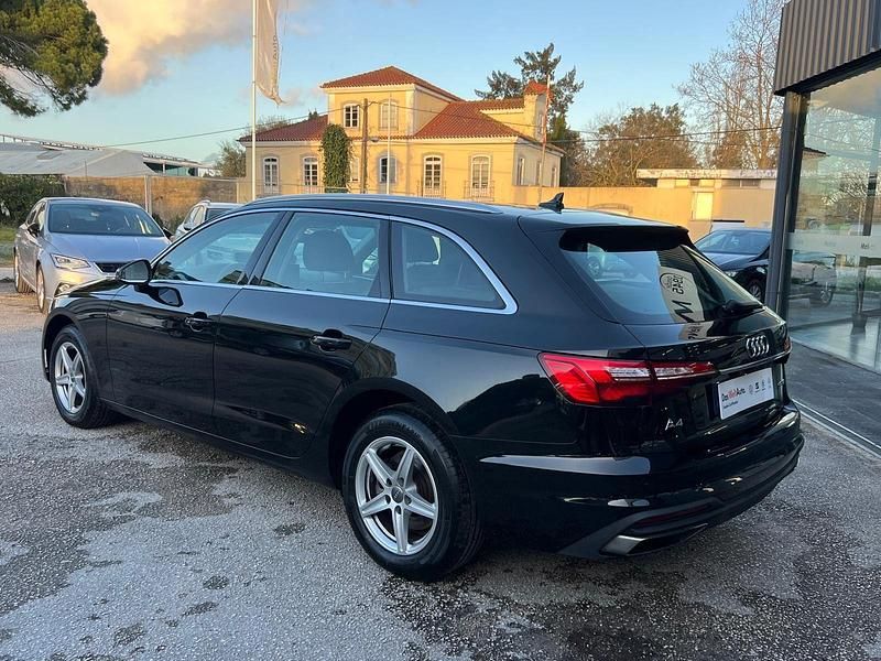 Usado Audi A4 163 HP (119 kW) 2020 Preto Carrinha