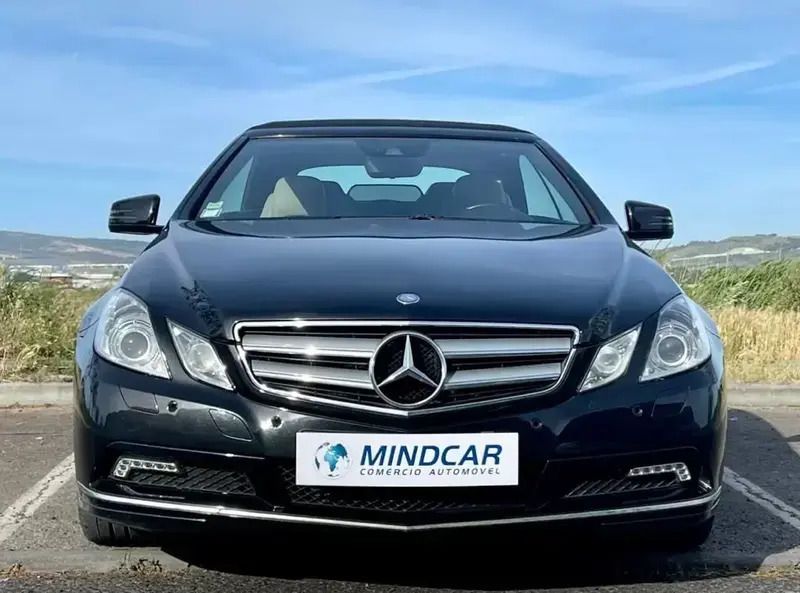 Usado Mercedes E250 Avantgarde 204 HP (150 kW) 2011 Preto Cabrios
