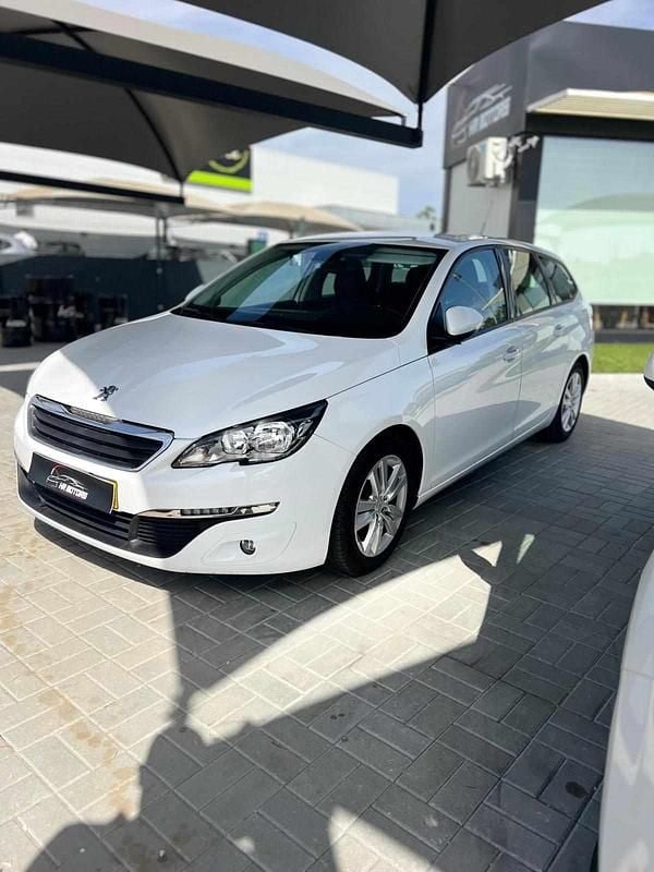 Branco Usado 2015 Peugeot 308 Active Carrinha | € 9.750 (Preço justo) - Imagem 1/4