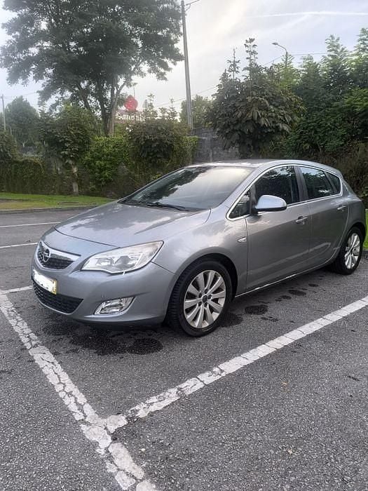 Usado 2011 Opel Astra Sedan | € 7.500 (Preço elevado) - Imagem 1/4