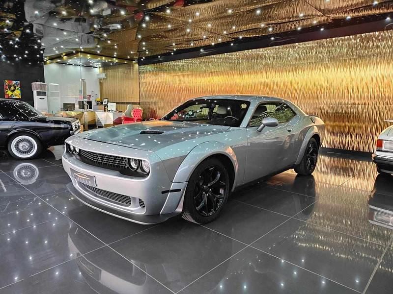 Antracite Usado 2016 Dodge Challenger Coupé | € 59.500 - Imagem 1/4
