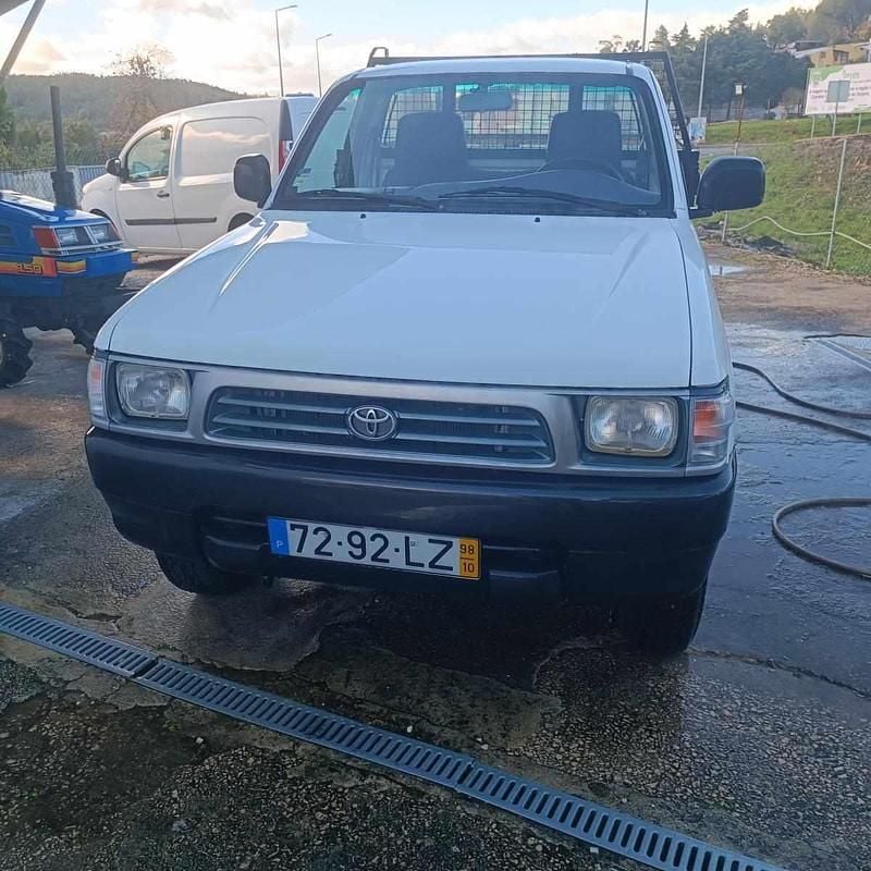 Branco Usado 1998 Toyota HiLux Pickup | € 15.850 - Imagem 1/4