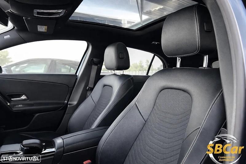 Usado Mercedes A250 Progressive 161 HP (118 kW) 2020 Azul