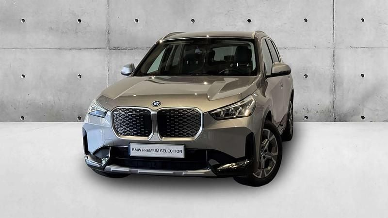 Prata space Usado 2025 BMW iX1 xLine SUV | € 44.900 (Preço justo) - Imagem 1/4