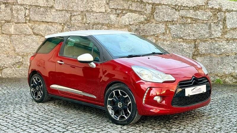 Outra Usado 2010 Citroën DS3 Sport Chic Citadino | € 8.750 (Bom preço) - Imagem 1/4
