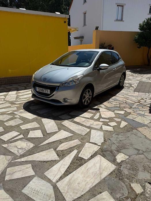 Usado 2013 Peugeot 208 Citadino | € 5.400 (Super Preço) - Imagem 1/4