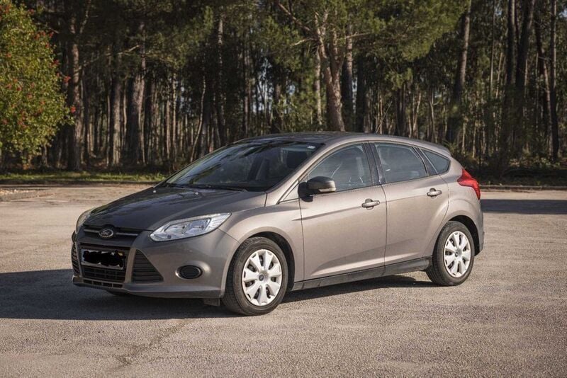 Usado Ford Focus 120 HP (88 kW) 2013 Sedan