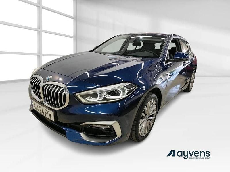 Azul Usado 2020 BMW 116 Luxury Line Citadino | € 24.100 (Preço justo) - Imagem 1/4