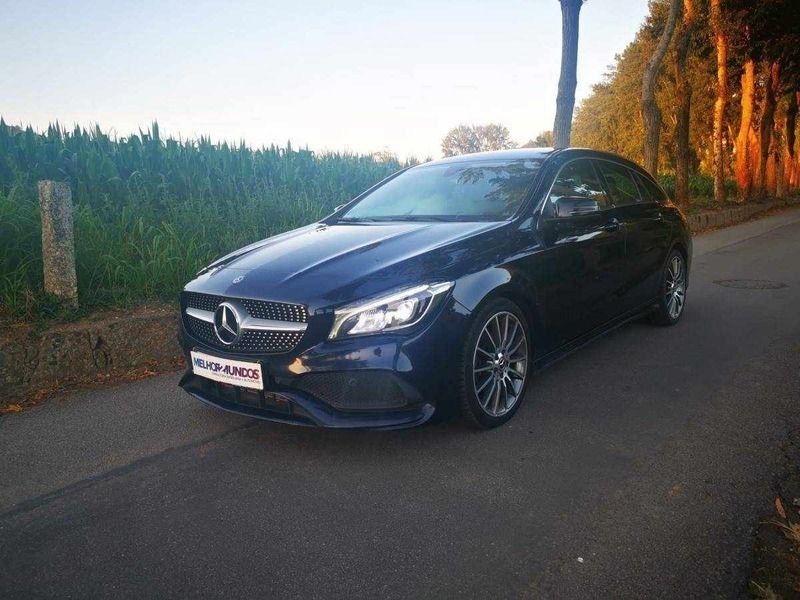 Azul Usado 2017 Mercedes CLA200 AMG line Carrinha | € 25.990 (Preço elevado) - Imagem 1/4